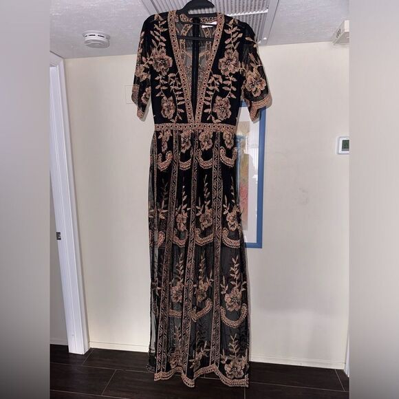 🌸 Honey Punch Black Mesh Maxi Dress w/ Copper Floral Embroidery – Size S - Picture 3 of 16